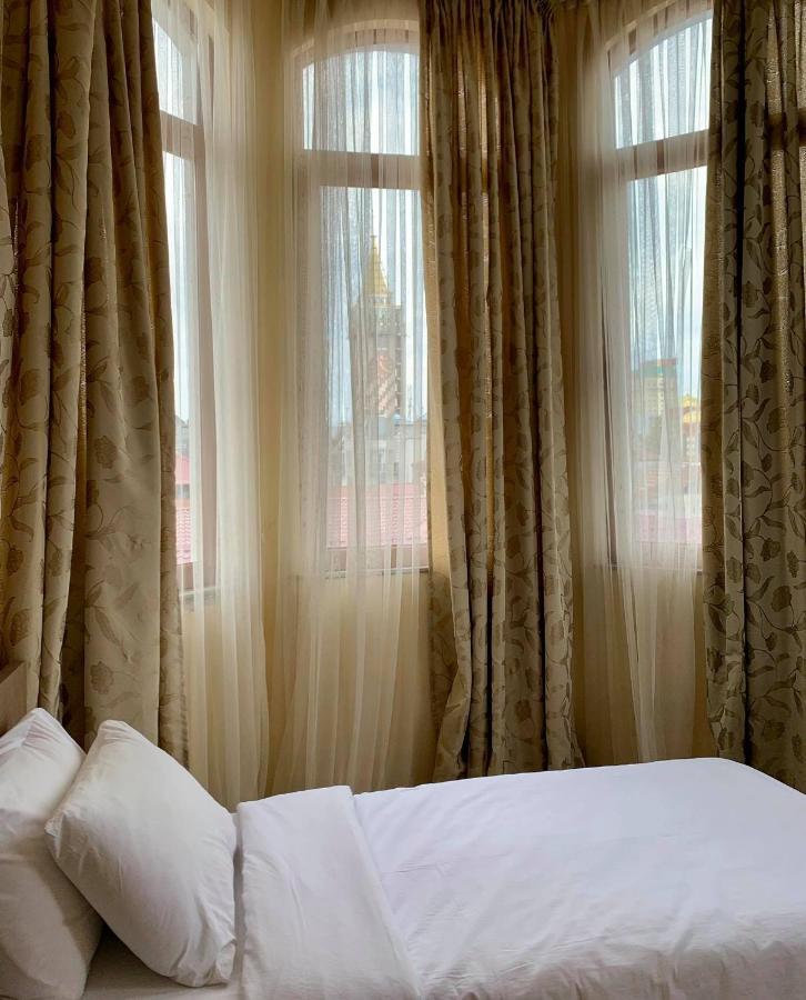 Hotel Port Altus 바투미 외부 사진